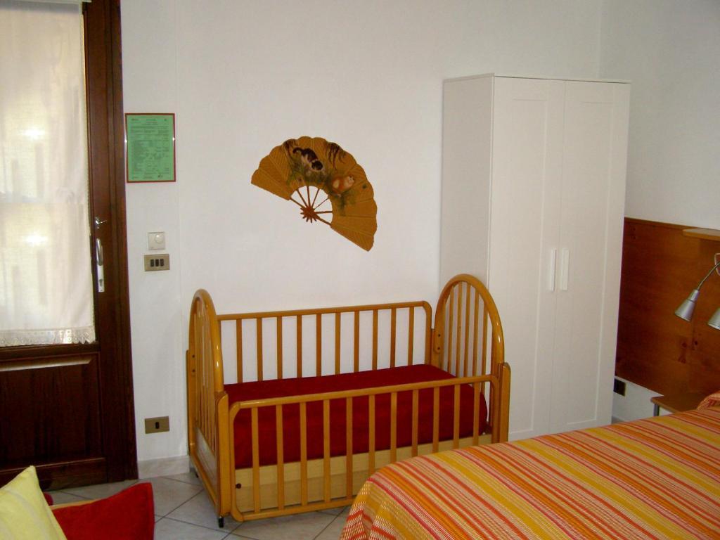 L'Antico Borgo Rooms Rental Caprie Bilik gambar